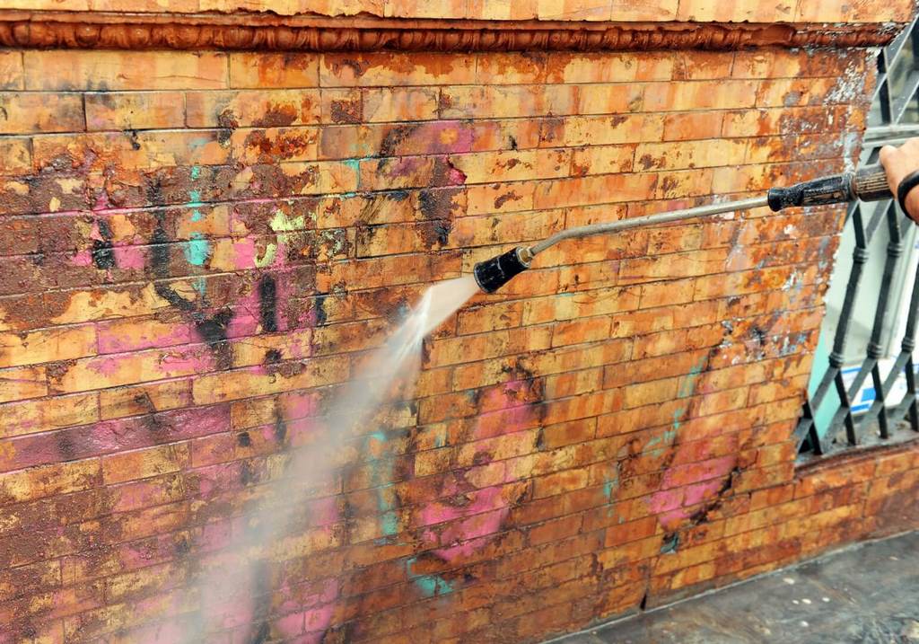Nettoyage graffiti saint gaudens